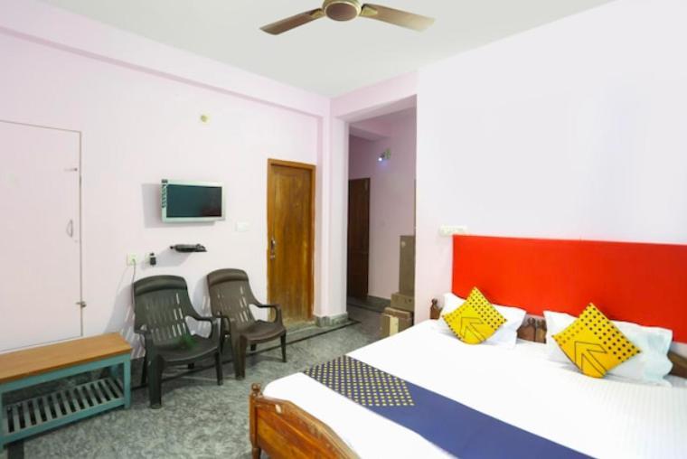 Hotel Alaka Пури Екстериор снимка